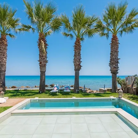 Vila Palatia Caeli Seafront Villas, By Thinkvilla *